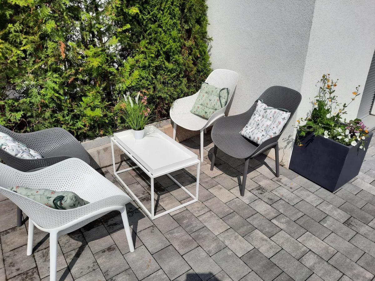 Apartments Bei Playmobil 2,130 M2,24H Self Check-In,Free Parking Zirndorf Luaran gambar
